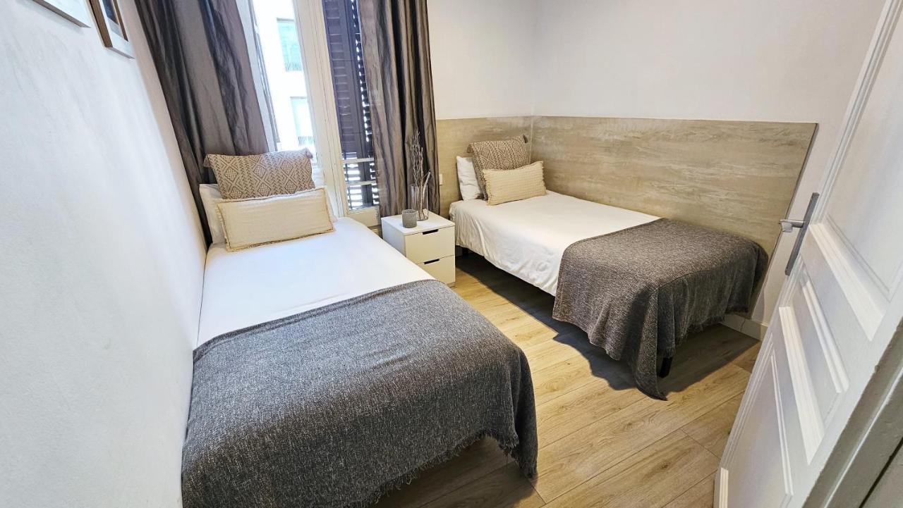 Click&Flat Seneca Suites Barcelona Exterior foto