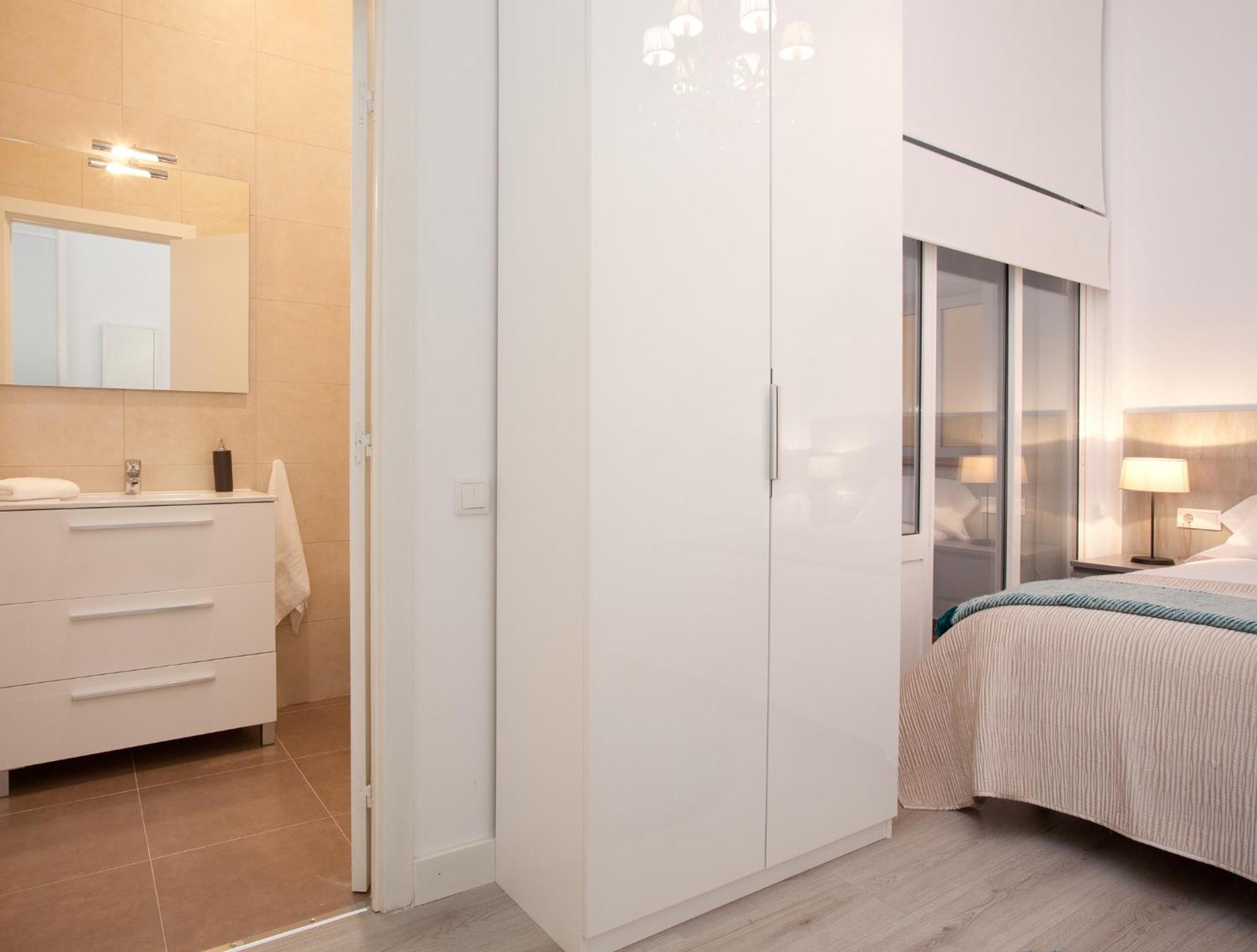 Click&Flat Seneca Suites Barcelona Habitación foto