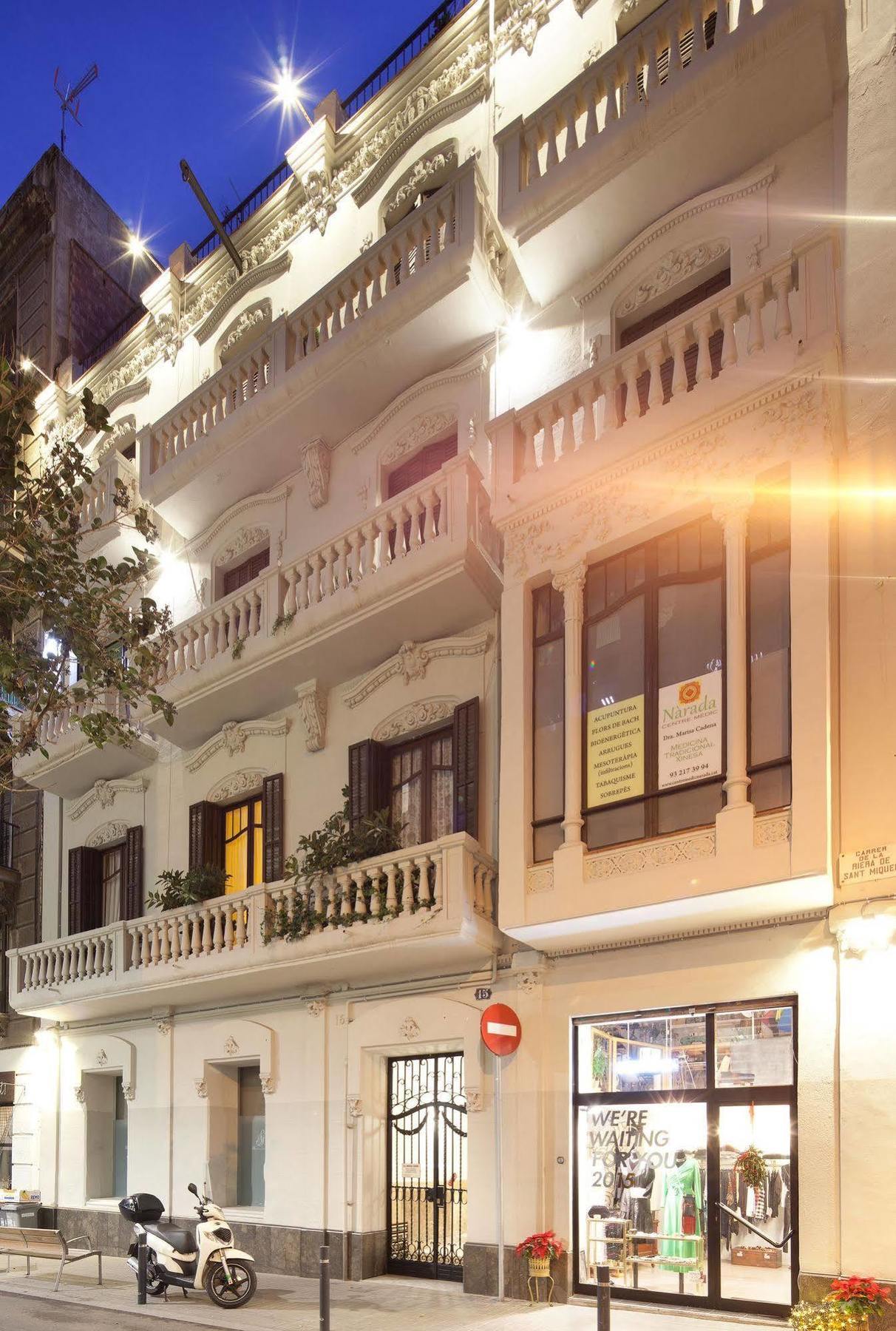 Click&Flat Seneca Suites Barcelona Exterior foto